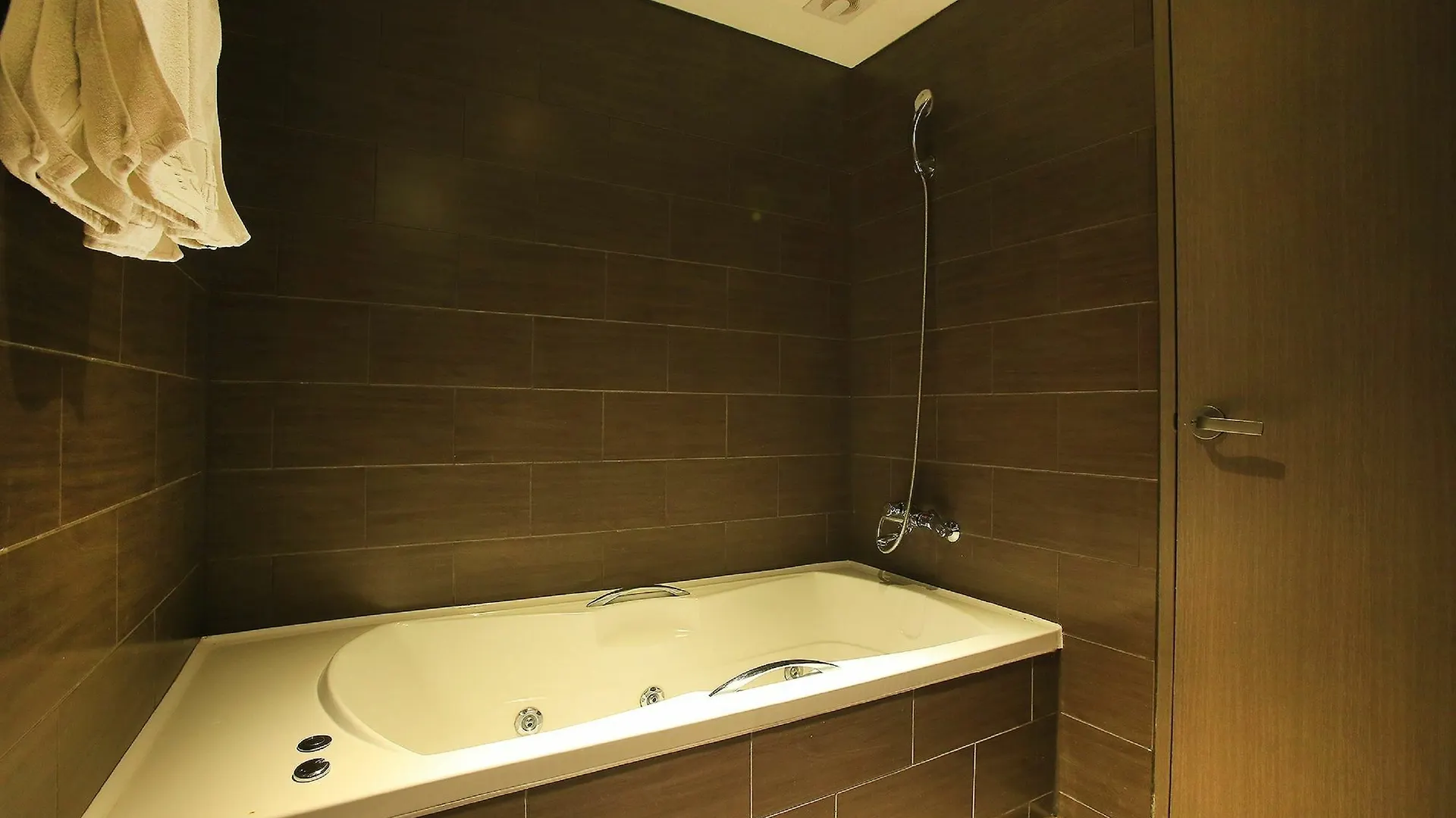**  Tara Hotel Seoul South Korea