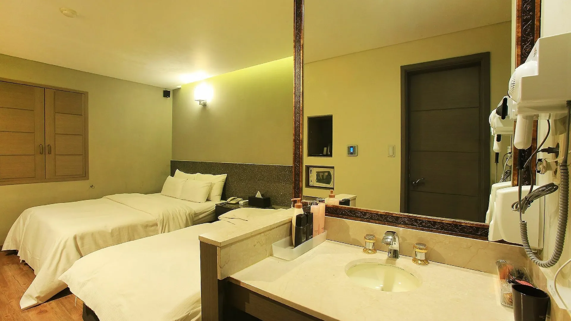 Tara Hotel Seoul South Korea