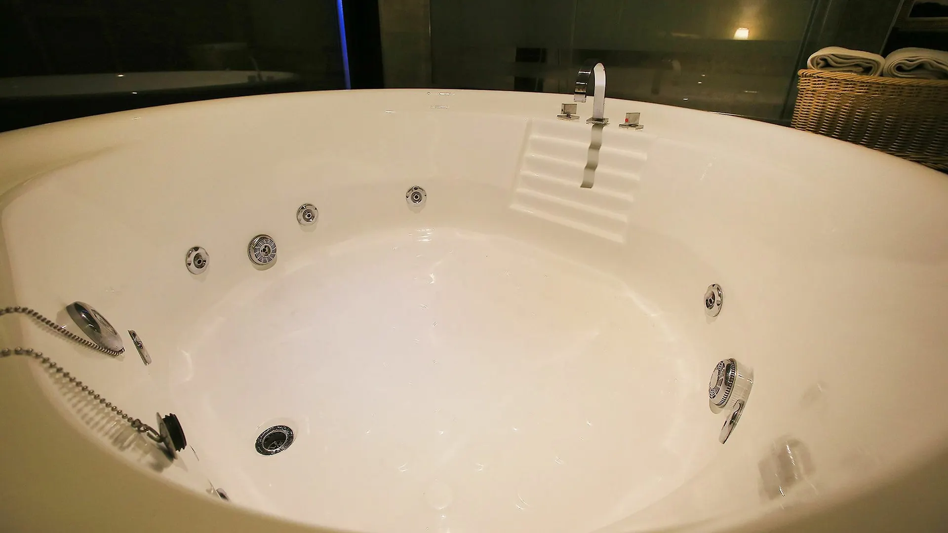 Tara Hotel Seoul 2*,  South Korea