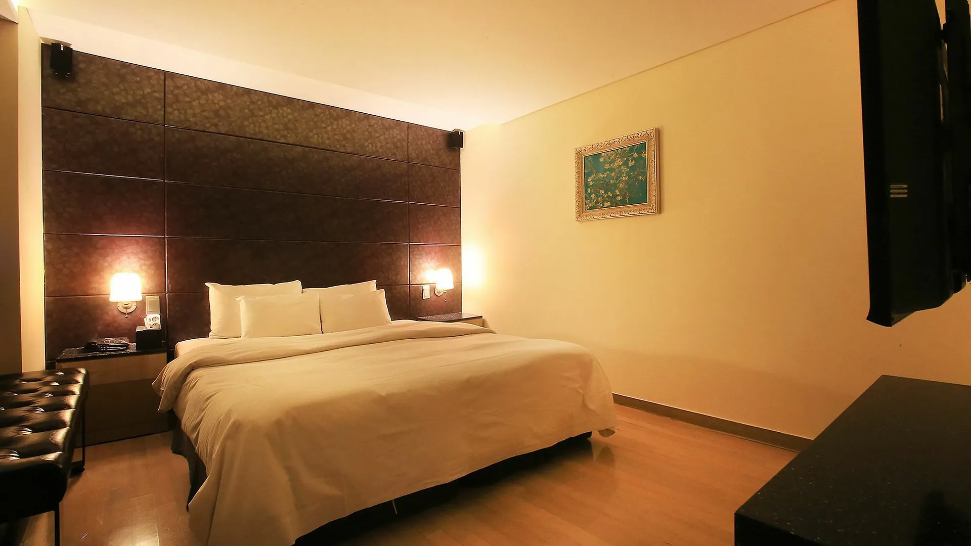 Tara Hotel Seoul