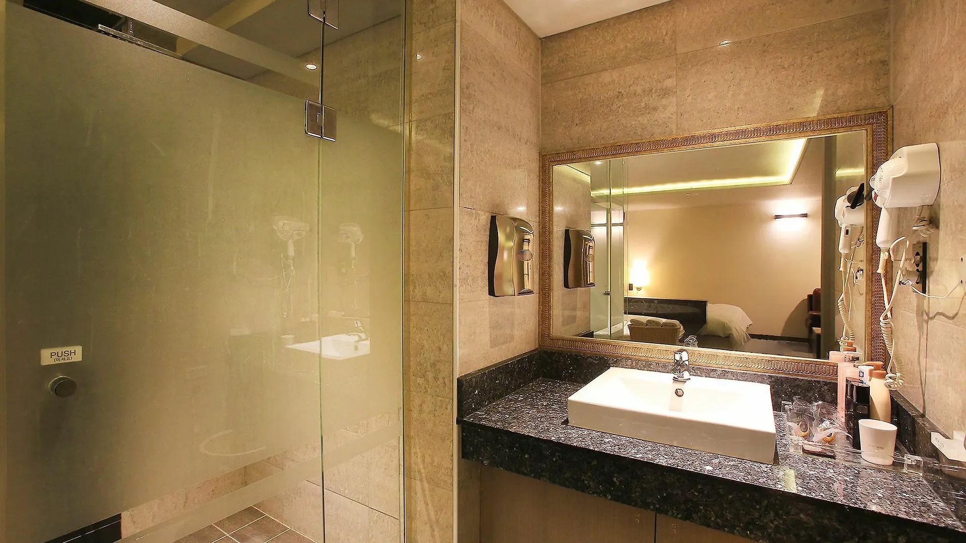 Tara Hotel Seoul